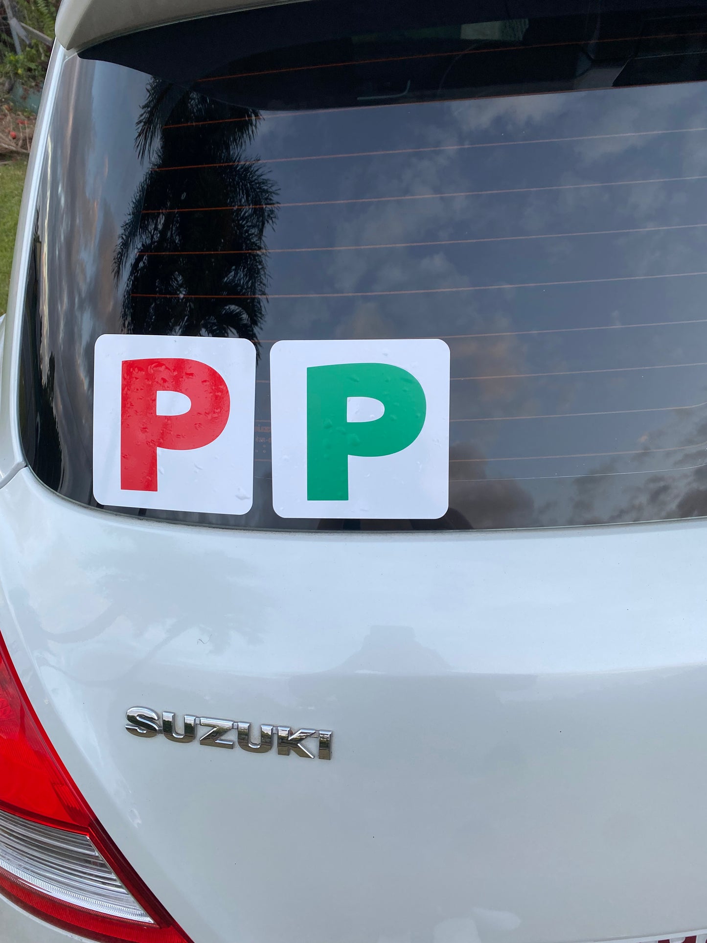 2x Red P's  or 2x Green P Plate stickers